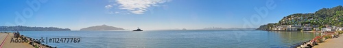 California: vista panoramica di Sausalito con il porto il 17 giugno 2010. Sausalito è una città nella Baia di San Francisco