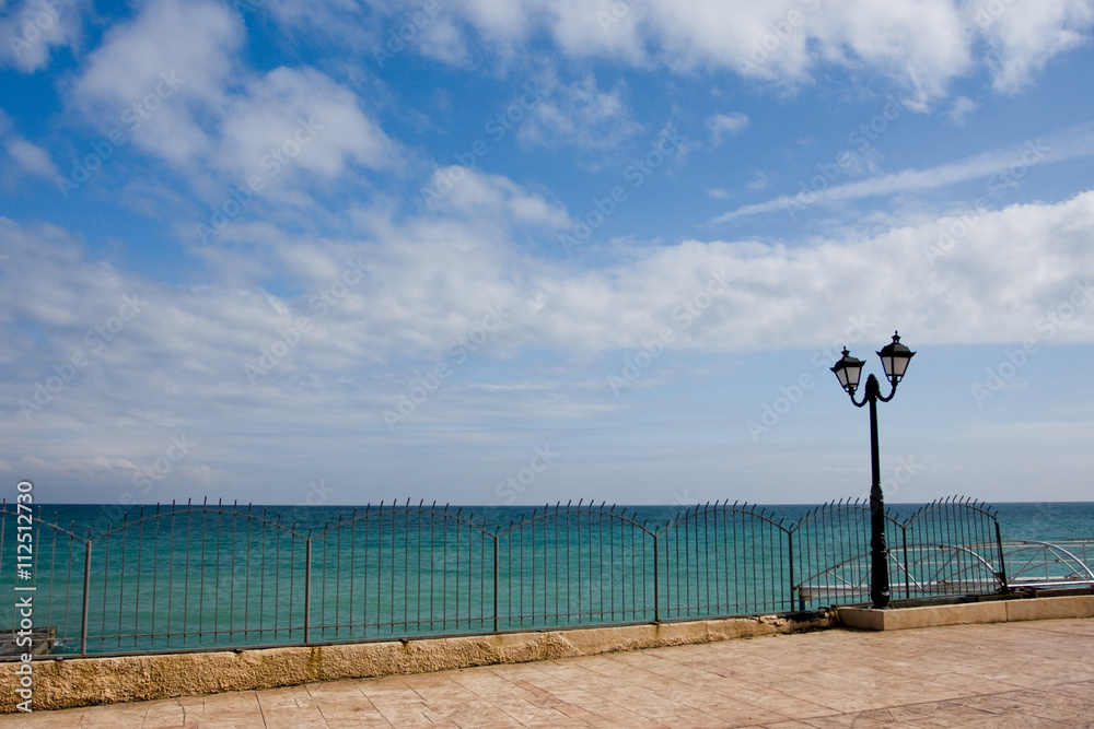 Obraz premium seafront and blue sky