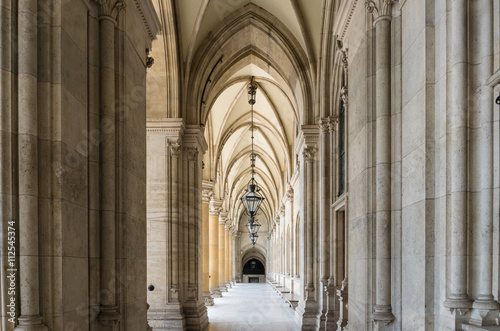 Obraz na płótnie Bogengang im Rathaus in Wien w salonie
