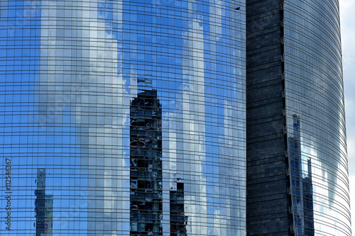 Milano grattacieli Porta Nuova  e riflessi photo