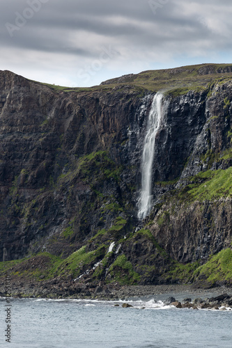Wasserfall - Talisker Bay - Isle of Skye - Schottland
