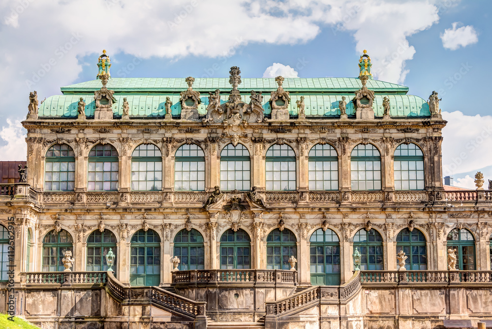 Fototapeta premium Zwinger in der historischen Altstadt von Dresden