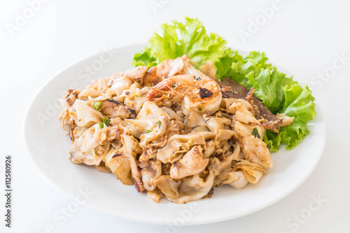 Stir-fried fresh rice-flour noodles with mixed meat and egg
