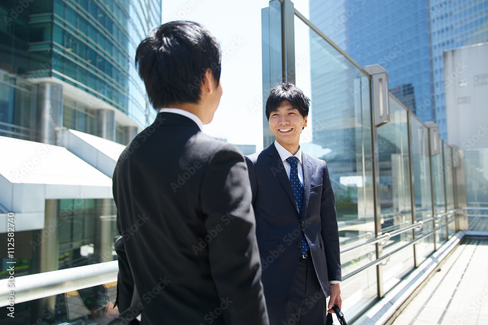 屋外のビジネスマン 屋外のビジネスマン