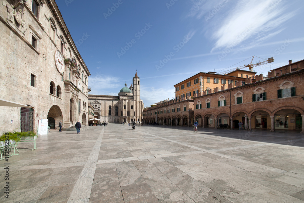 Ascoli Piceno Piazza del Popolo