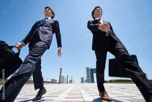 前進するビジネスマン