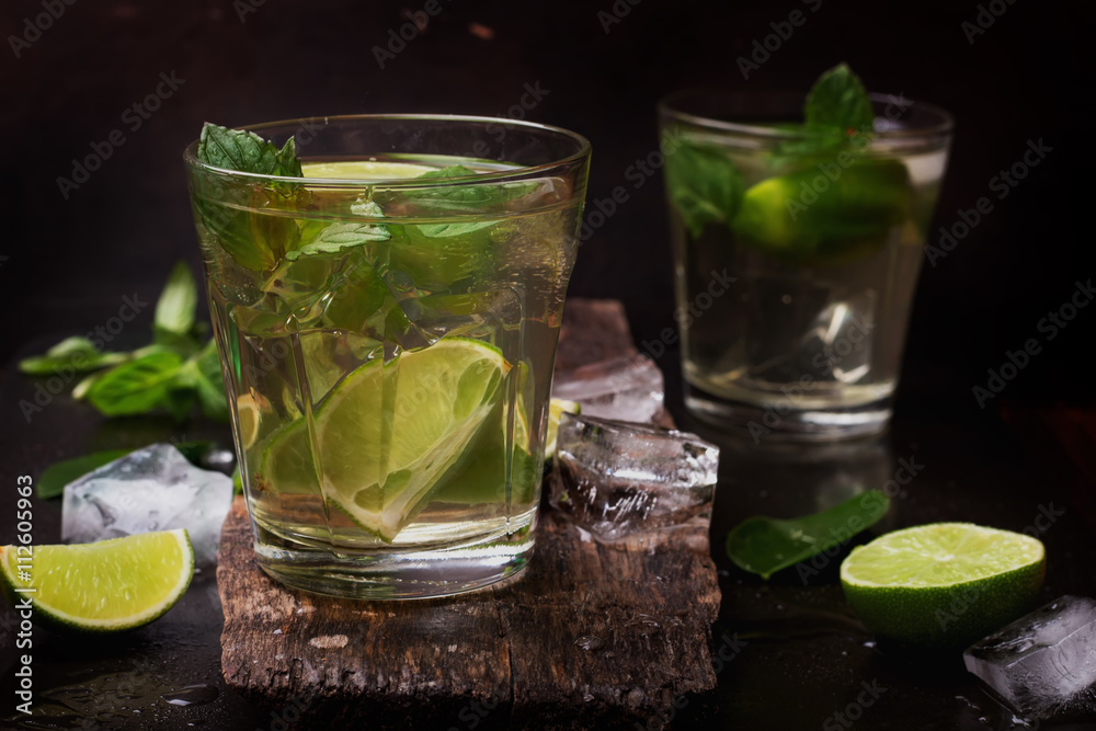 Fototapeta premium Lime Ice Tea