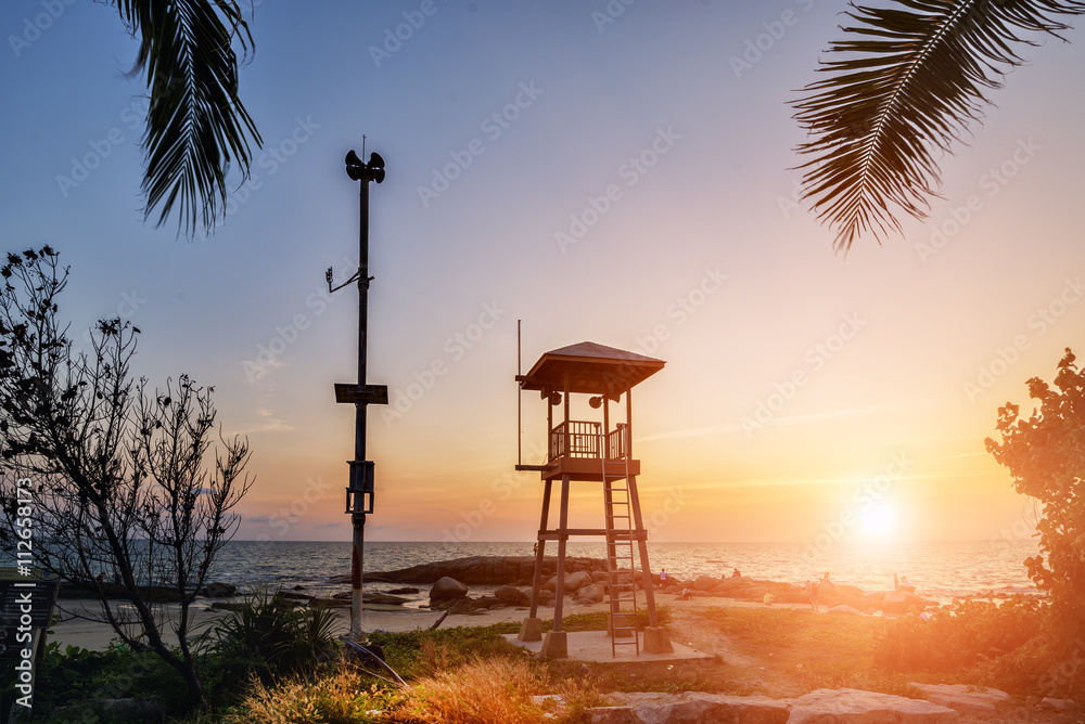 Tsunami warning tower