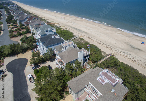Tableau sur toile Waterfront Property on the Atlantic Ocean