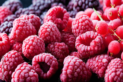 Gefrorene Beeren, Beerenfrüchte, tiefgekühlt, Tiefkühlkost, g