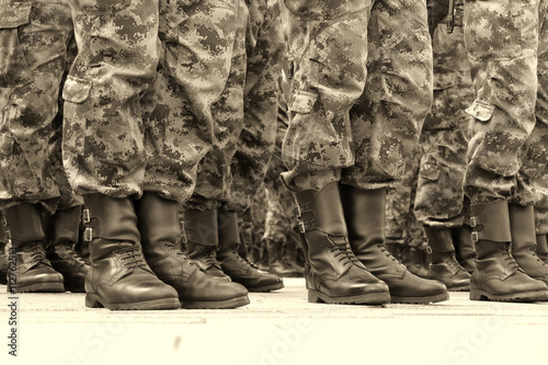 Commandos in a row
