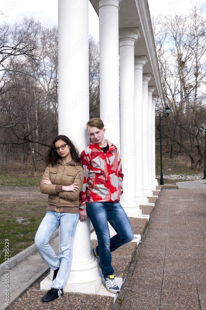 Fototapeta premium Teens near columns