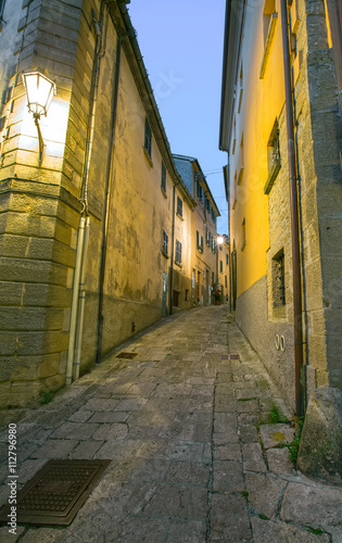 Fototapeta Naklejka Na Ścianę i Meble -  Evening small streets