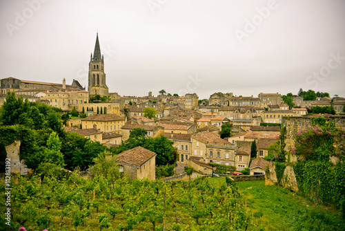Carta da parati Beautiful town of Saint-Emilion, France