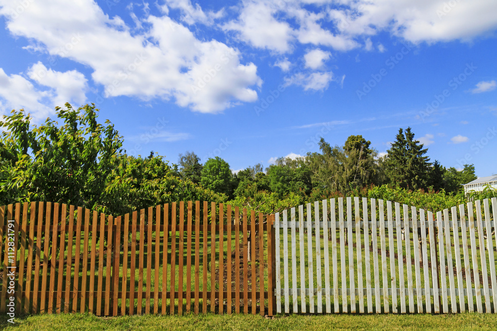 garden fence and apple garden fence and apple