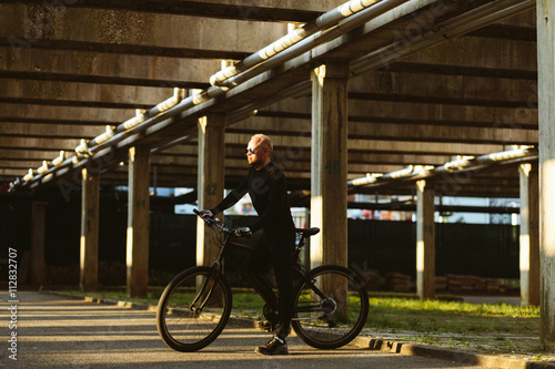 bicycle style man in black sportswear