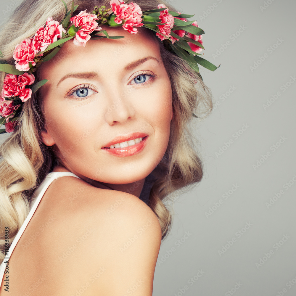 Naklejka premium Gorgeous Blonde Fashion Mode. Blonde Woman