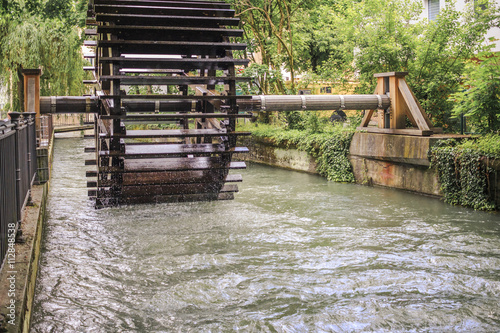 Historisches Pansterrad  als reines Schauwasserrad ohne technische Funktion am Schwallech in Augsburg photo