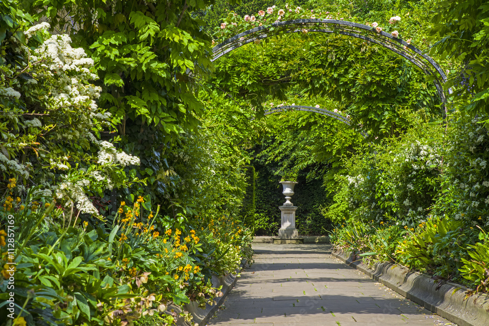 St. Johns Lodge Gardens in Regents Park