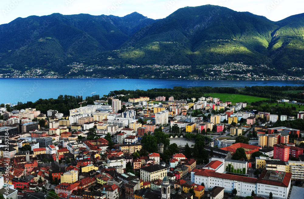 Blick auf Locarno und das Lago Maggiore 
