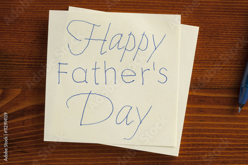 Happy Fathers Day written on a note