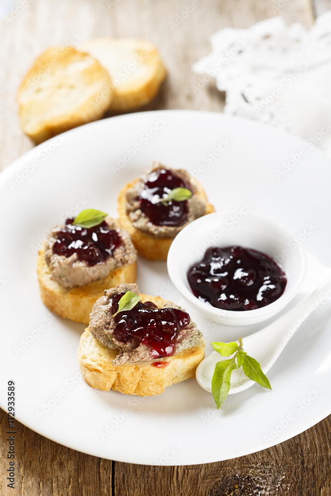 Chicken liver pate with berry jam Chicken liver pate with berry jam