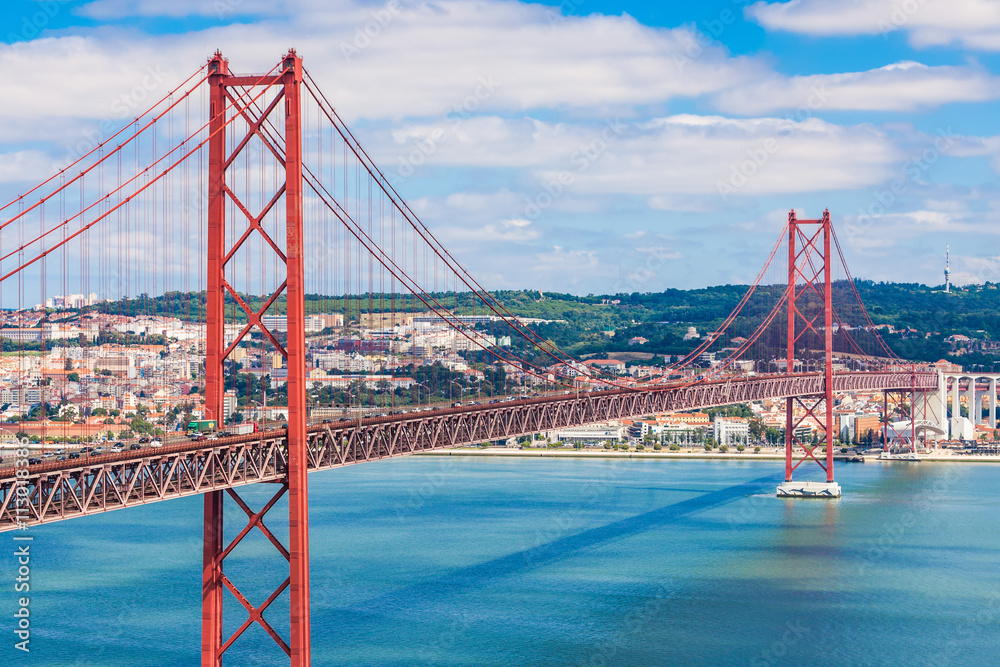 Obraz premium 25 de Abril Bridge