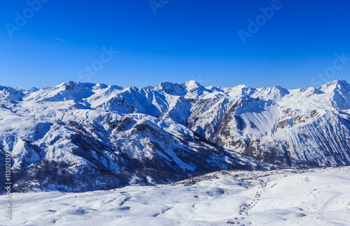 Valley view of Val Thorens. Village of Saint Martin de Bellevile © Nikolai Korzhov