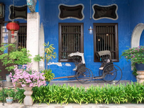 Cheong Fatt Tze Mansion in Georgetown, Penang, Malaysia　ペナン島のブルーマンション photo