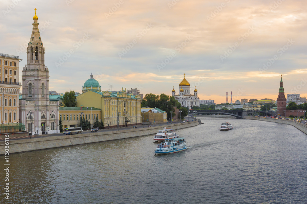 Obraz premium The towers and walls of Moscow Kremlin from the Moskva river