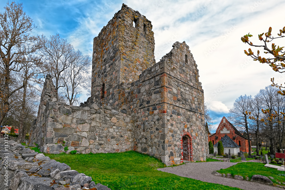 Fotografie Ruins of St. Olof's Church in Sigtuna