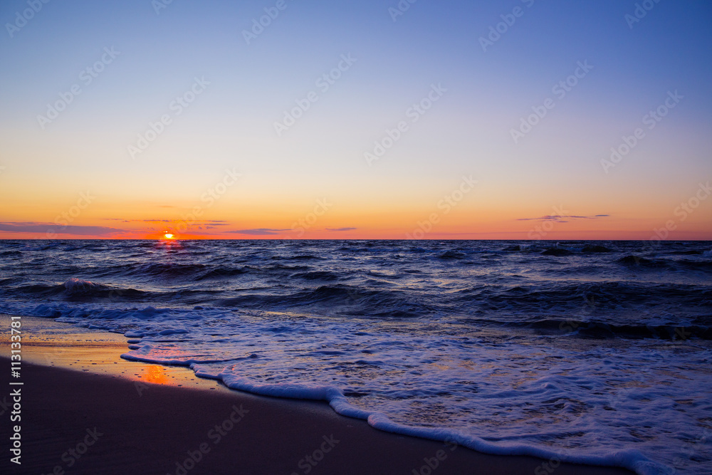 Sonnenuntergang an der Ostsee in Polen
