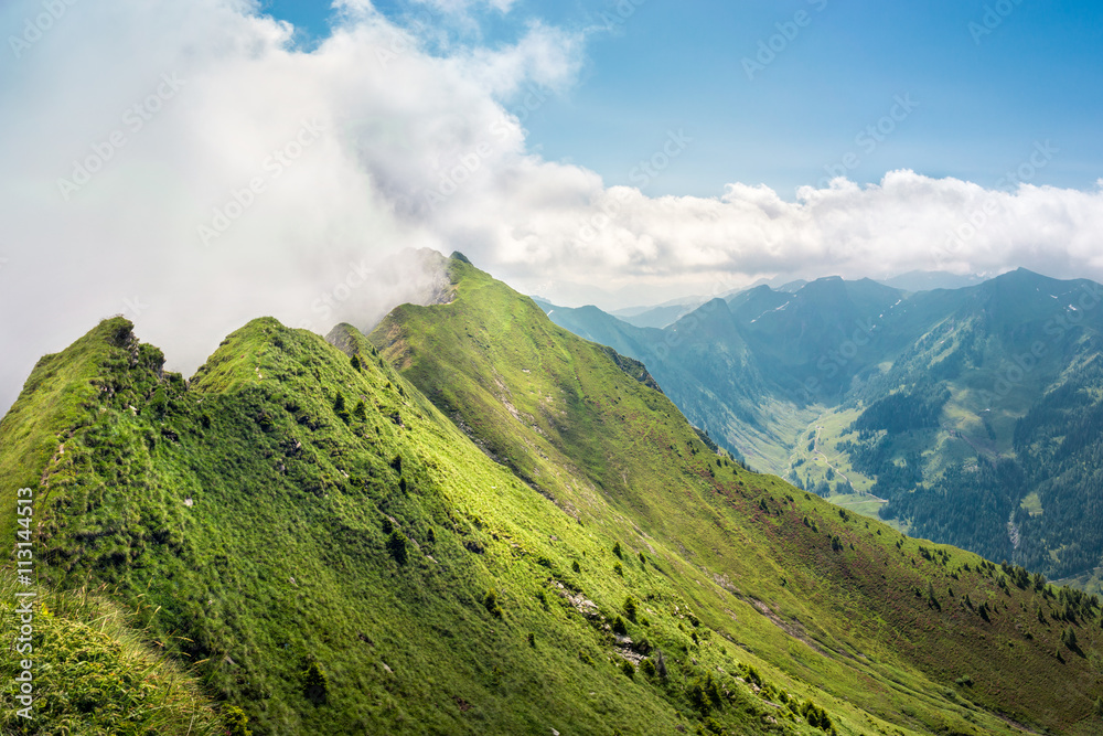 Obraz premium Beautiful mountain summer landscape in the alps, Austria