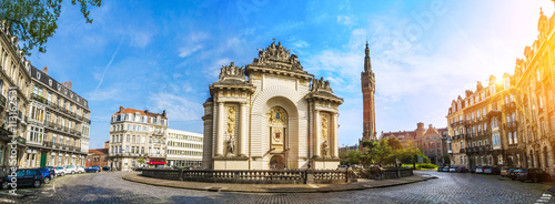 Fotografija View of french city Lille with belfry, council hall and Paris’ gate