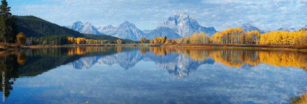 Fototapeta premium Jesień krajobraz w Yellowstone, Wyoming, usa