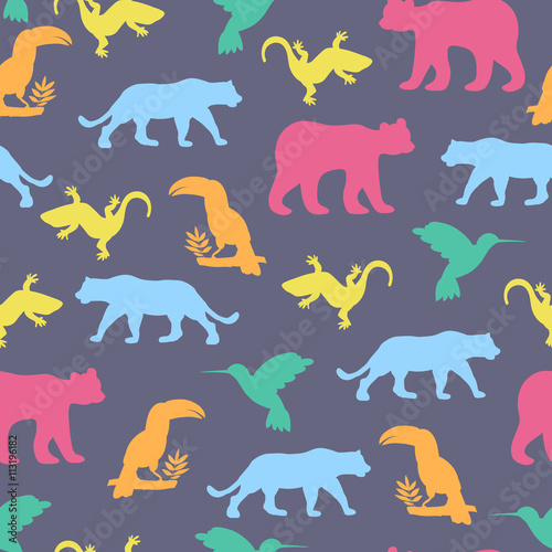 Seamless pattern with isolated animals and birds. The bear   jag