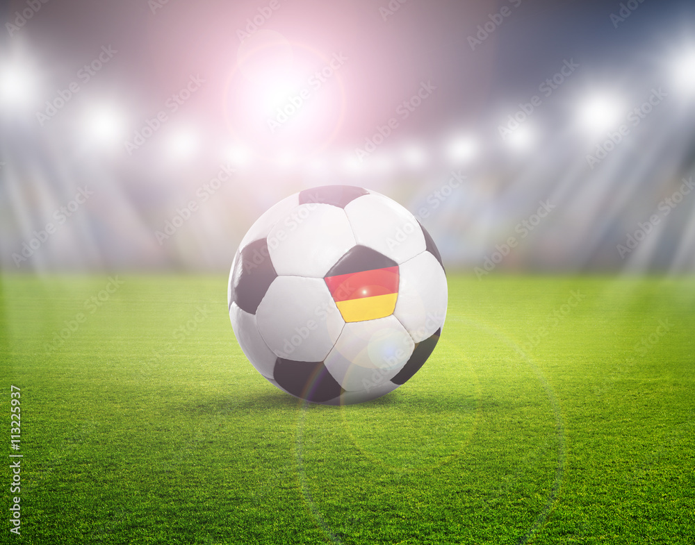 Fototapeta premium Fußball im Licht