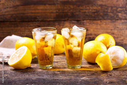glasses of lemon ice tea