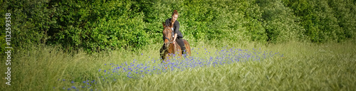 Romantisch - Pferd mit junger Reiterin, Banner