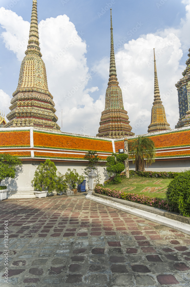 Fototapeta premium Wat Po temple in Bangkok