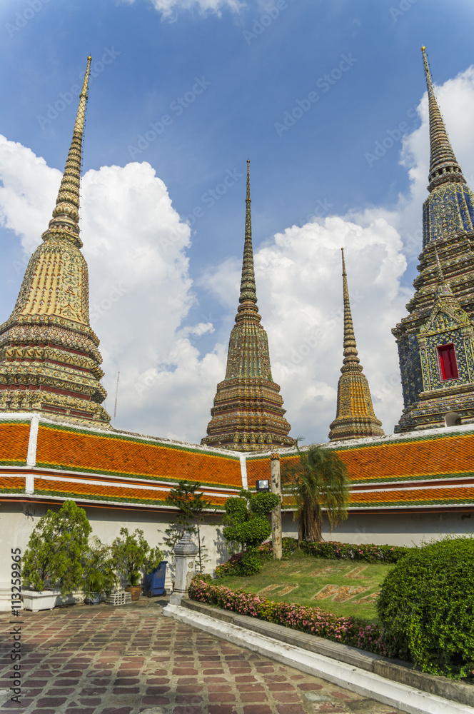 Fototapeta premium Wat Po temple in Bangkok