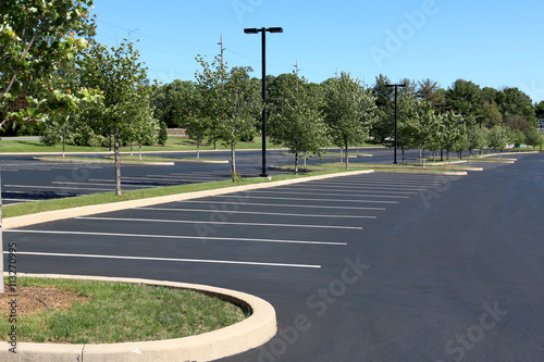 Fotografie, Obraz summertime empty parking lot