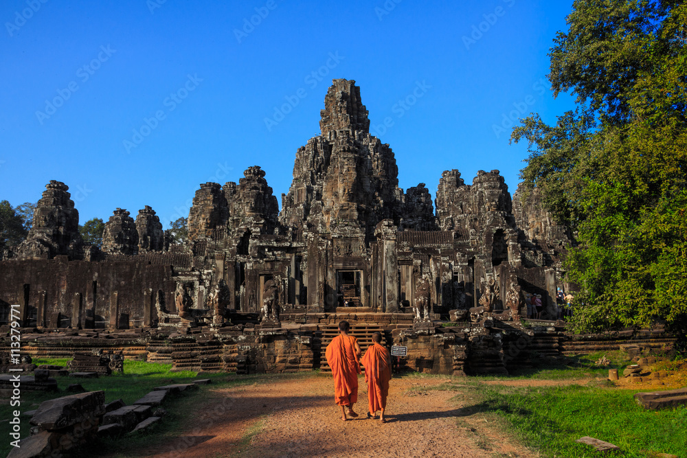 Naklejka premium Bayons Angor Wat, ancient architecture in Cambodia