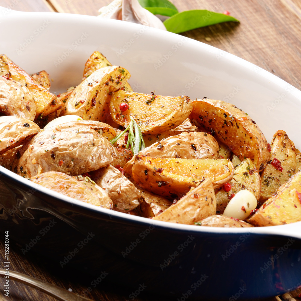 Ceramic dish with Fried potatoes Ceramic dish with Fried potatoes