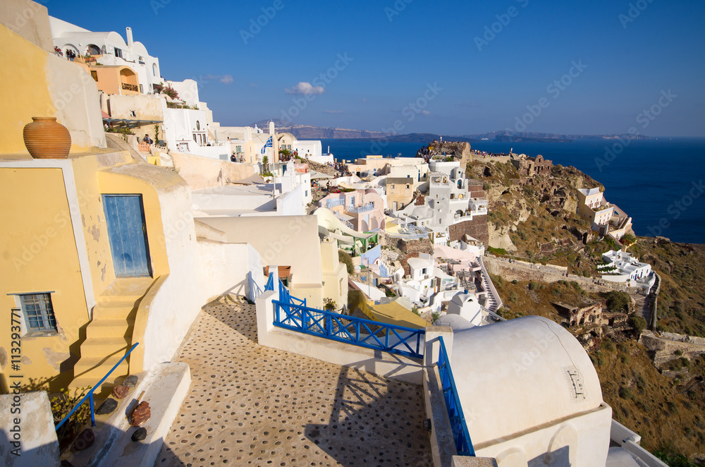 Obraz premium Cityscape of Oia on Santorini island, Greece