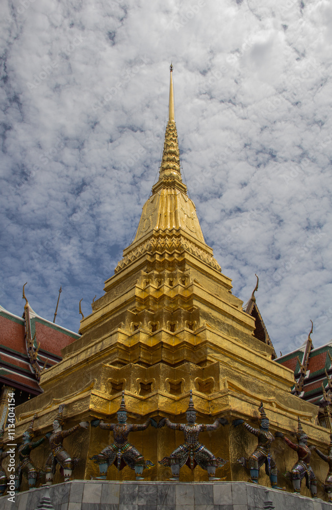 golden stupa in wat phrakeaw golden stupa in wat phrakeaw