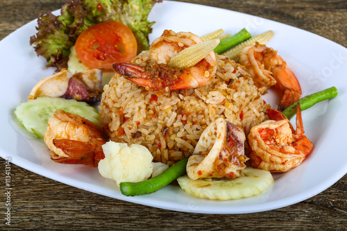 Fried rice with seafood