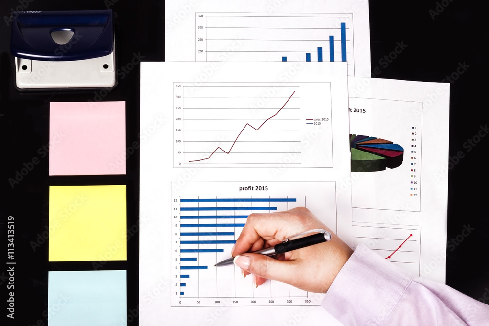 Chart design on the desktop Chart design on the desktop