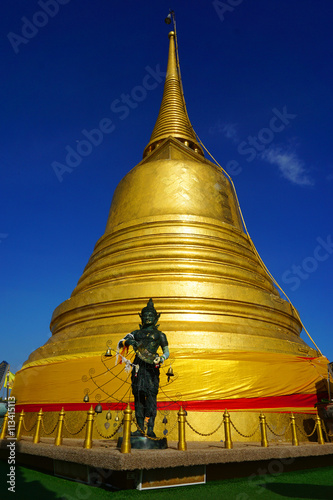 The Golden Mount with the guardian, Bangkok, Thailand