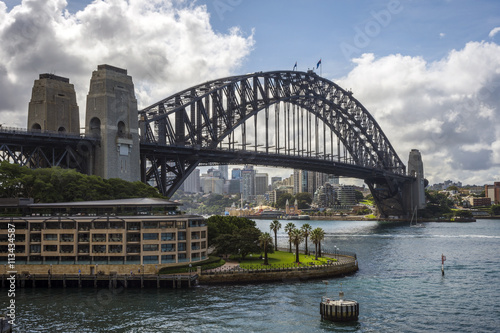 Sydney harbour bridge in daylight © dinozzaver